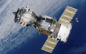 SpaceX vrea să mute centrele de date în spațiu. Planurile prevăd lansarea unei galaxii de sateliți de calcul