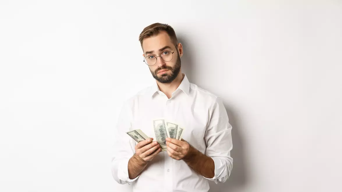 Peste 50% dintre români sunt nemulțumiți de salariu. Tot mai mulți iau în calcul schimbarea locului de muncă