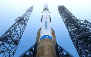 Blue Origin poate pierde 3 luni după explozia New Glenn. Întârzierea lovește planurile Amazon și NASA