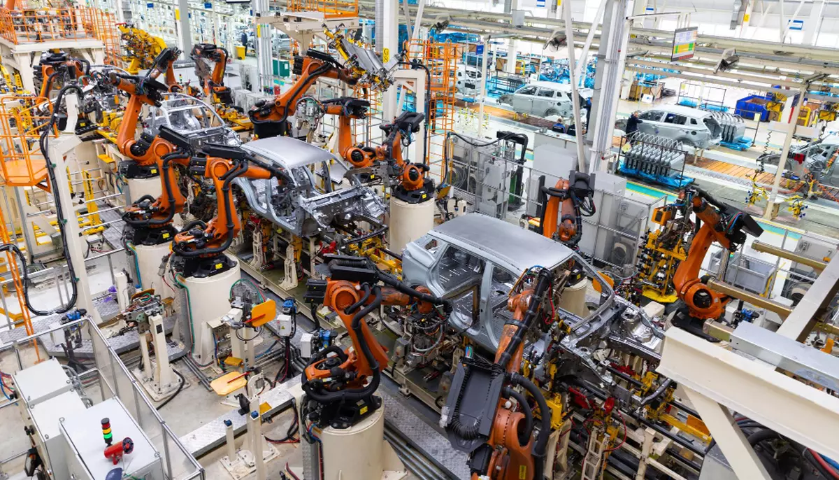 Peste cinci milioane de roboți lucrează în fabricile lumii. Entuziasmul pentru roboții umanoizi se lovește de realitatea din industrie