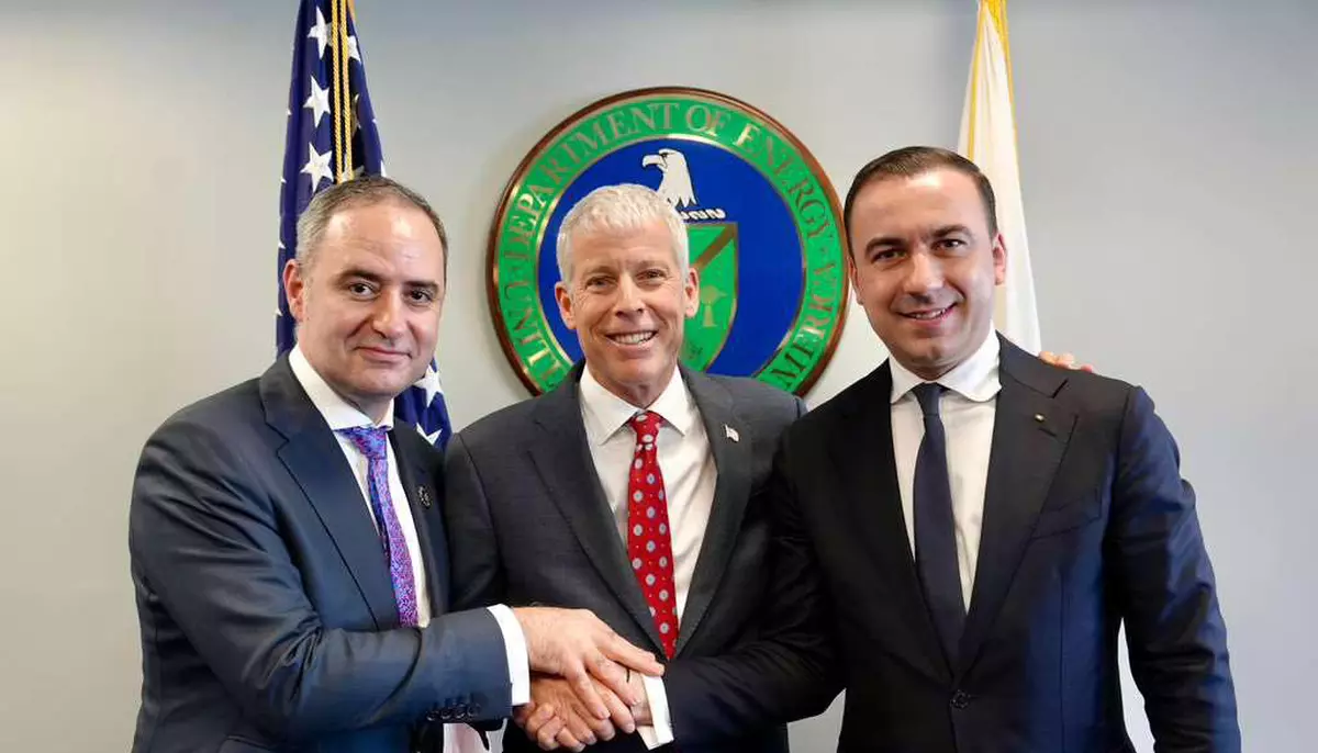 Bogdan Ivan reușește la Washington. România a obținut o finanțare de 500 de milioane de dolari pentru infrastructura de gaze