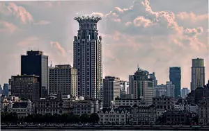 Dezechilibrele economiei Chinei se accentuează. Vânzările cu amănuntul au scăzut pentru prima dată în mai bine de trei ani