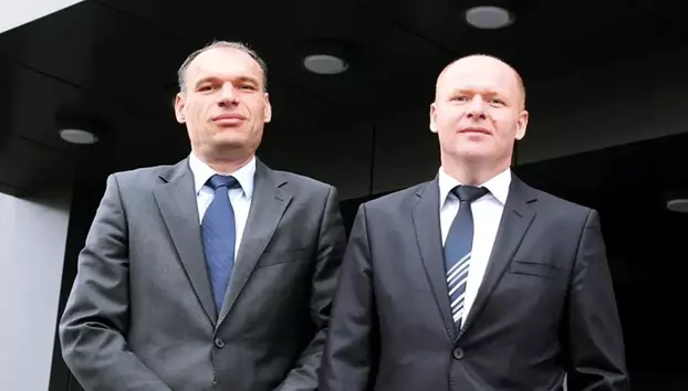 Povestea fraților Pavăl. Cum s-a născut un imperiul Dedeman de trei miliarde de dolari dintr-un spațiu de 16 metri pătraţi și o Dacie împrumutată de la socri
