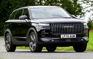 „Range Rover-ul de pe Temu” a devenit cea mai vândută mașină din Marea Britanie. Producătorii chinezi câștigă rapid teren