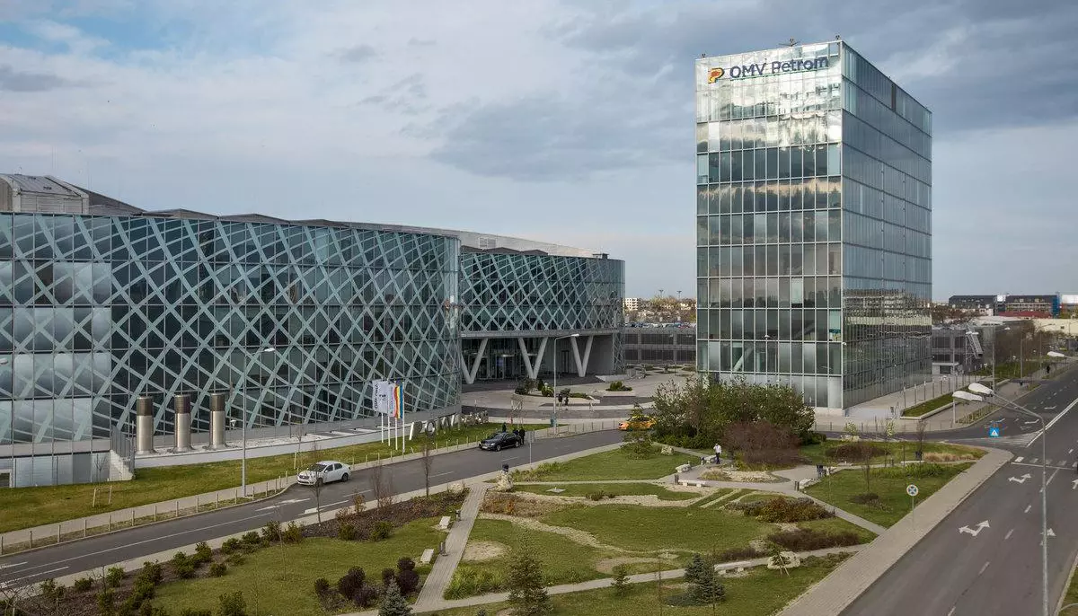 OMV Petrom a investit 115 milioane de euro în rafinăria Petrobrazi. Noua infrastructură va susține producția de combustibili sustenabili