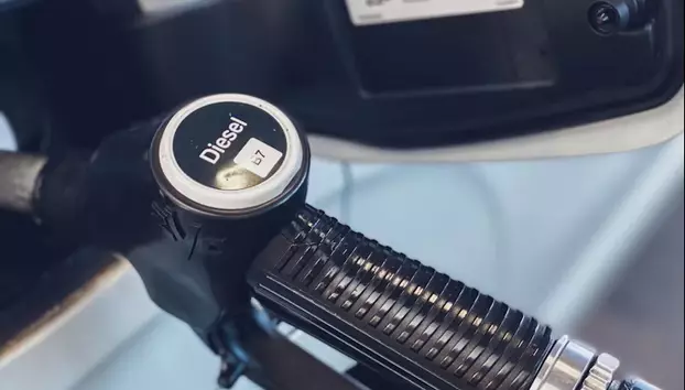 Acciza la motorină scade cu 20% din 16 august. Un plin de 50 de litri ar putea costa cu 34 de lei mai puțin