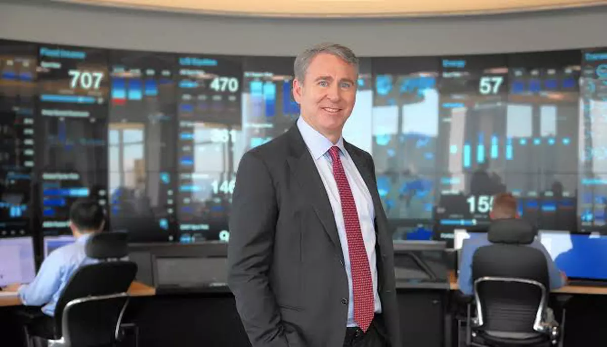 Miliardarul Ken Griffin spune că bula AI este aproape sigură. Ce ne arată istoria, dacă s-ar repeta