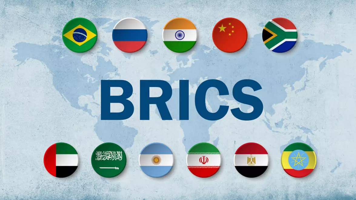 BRICS lansează noi strategii de reducere a dependenței de dolar. Statele membre iau în calcul interconectarea sistemelor de plăți