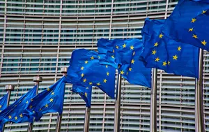 UE limitează riscul de scumpire a combustibililor. Noua piață a carbonului va avea controale mai dure asupra prețurilor