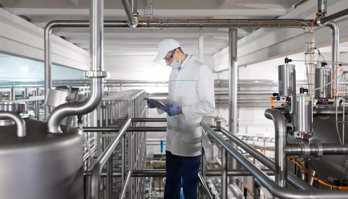 DN AGRAR Group, cel mai mare producător de lapte din România, profit mai mic cu 32%. Cauza: prăbușirea prețurilor cu 31%