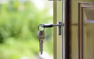 Tot mai puțini români apelează la creditul ipotecar. Ce arată datele BNR