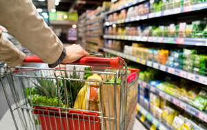 Comerțul cu amănuntul a scăzut în mai pentru a zecea lună la rând. Vânzările au coborât cu 4,7%