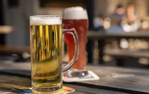 Primii trei producători locali de bere realizează 98% din profituri. Cine sunt jucătorii care domină clasamentul cifrei de afaceri