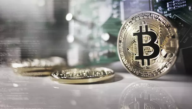 Bitcoin este în scădere accentuată. A pierdut peste 1 trilion de dolari în opt luni