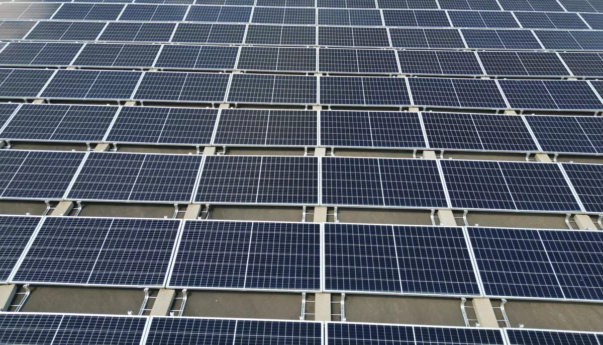 Statul pune 500 milioane euro în energie solară. Instituțiile publice pot primi până la 10 milioane