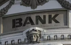 De ce băncile românești nu se extind în regiune? Excepția Victoriabank și regula prudenței