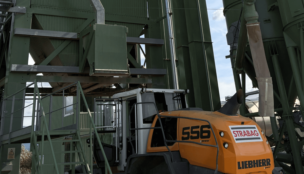 STRABAG investește 3 milioane de euro într-o stație de asfalt la Avrig. Capacitatea de producție este de 150 de tone pe oră