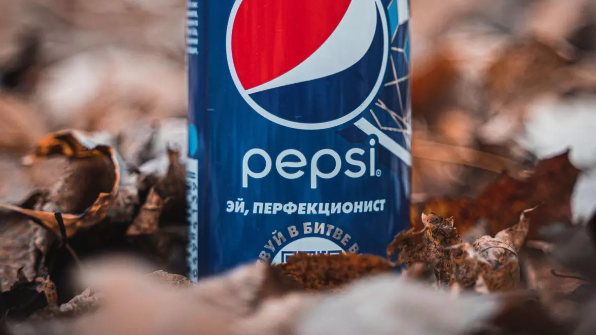 Povestea Pepsi: Cum a devenit un sirop digestiv preparat într-o farmacie un simbol al industriei răcoritoarelor