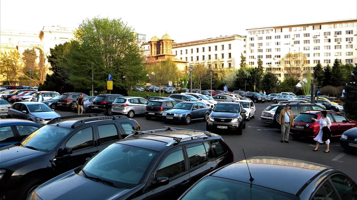 Importul autoturismelor sub norma Euro 3 va fi interzis în România. Guvernul limitează numărul de vehicule introduse în țară de persoanele fizice