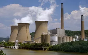 Canicula pune în pericol alimentarea cu energie a Ungariei. Centrala Paks, care produce 40% din electricitate, riscă să fie oprită