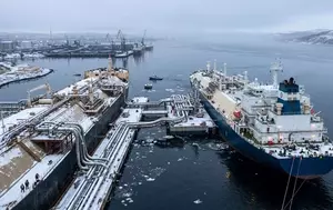 Rusia își extinde flota fantomă de metaniere pentru exporturile de gaze naturale lichefiate. UE va interzice importurile rusești din 2027