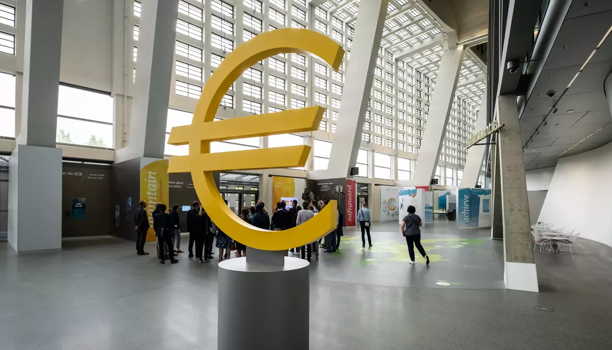 Oficialii BCE analizează noi creșteri de dobândă. Depășirea pragului de 2,5% ar marca intrarea în zona restrictivă