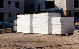 Costurile materialelor schimbă calculele de pe șantiere. Cum sunt influențate bugetele construcțiilor rezidențiale de scumpirile din ultimul an