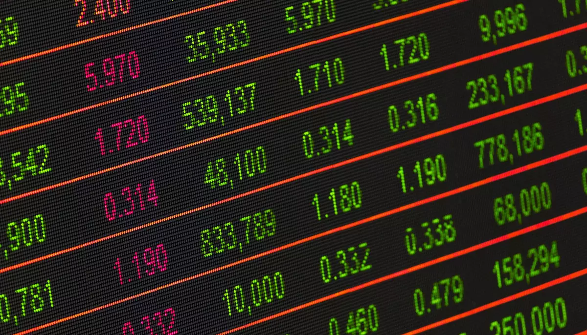 Bursa de Valori București a revenit pe plus după două ședințe cu evoluții negative. Indicele BET a urcat cu 1,36%
