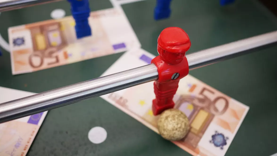 Campionatul Mondial de Fotbal crește câștigurile platformelor de predicții la niveluri record. Kalshi a ajuns la 31 de miliarde de dolari, iar Polymarket – la 11 miliarde