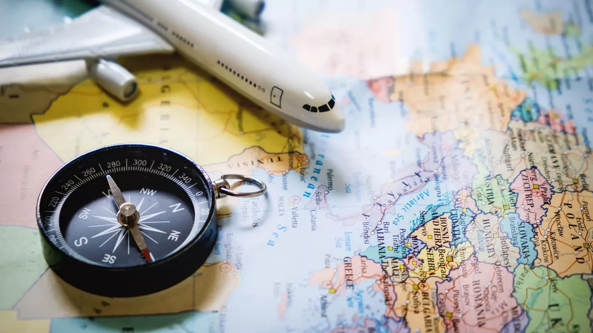 Numărul turiștilor români a scăzut cu 5,8% în luna februarie. Emirates deservește doar 125 de destinații internaționale în perioada de Paște