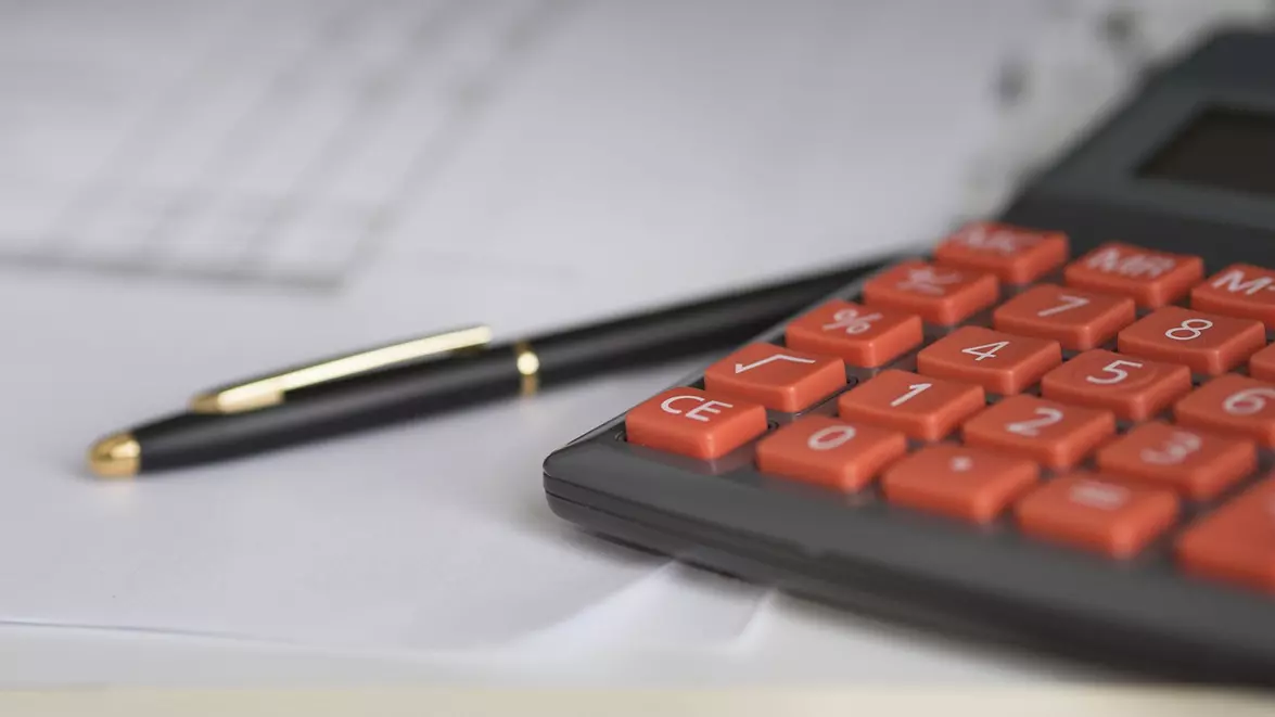 Românii se tem de ieșirea la pensie, dar economisesc prea puțin pentru ea. Doar 22% iau în calcul participarea la Pilonul 3