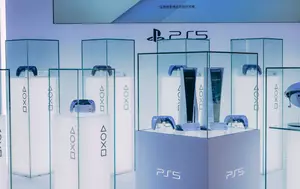 Profitul Sony urcă cu 40% în primul trimestru. Compania este susținută de performanța diviziei de gaming