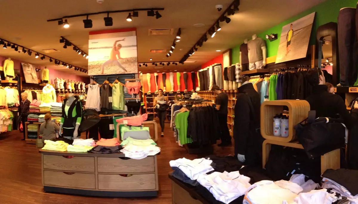 Lanț de magazine celebru intră pe piața din România. Noul magazin Lululemon va fi deschis în București