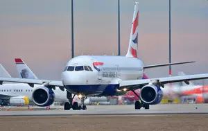 Transportul aerian de mărfuri a crescut cu 13,4% în primul trimestru. Aeroportul din Cluj este lider pe rutele interne