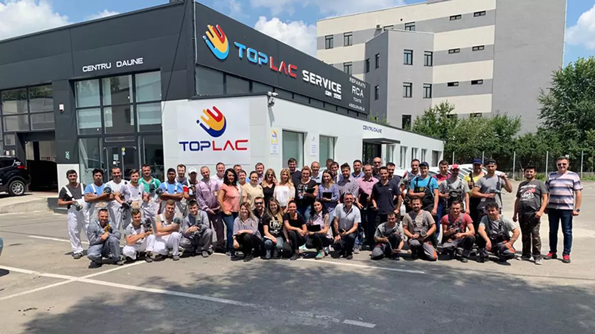 Top Lac pregătește investiții de peste 1 milion de euro în robotizarea vopsitoriei auto. Compania vrea să aducă noi tehnologii în România