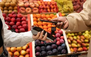 Guvernul prelungește plafonarea adaosului comercial la alimentele de bază până la finalul anului. Măsura vizează 17 produse