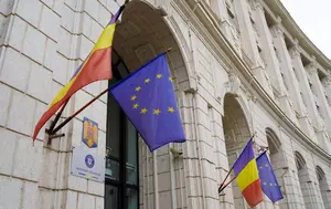 Ministerul Finanțelor anunță că datoria publică va urca la 63,9% din PIB. Depășirea pragului legal aduce restricții bugetare