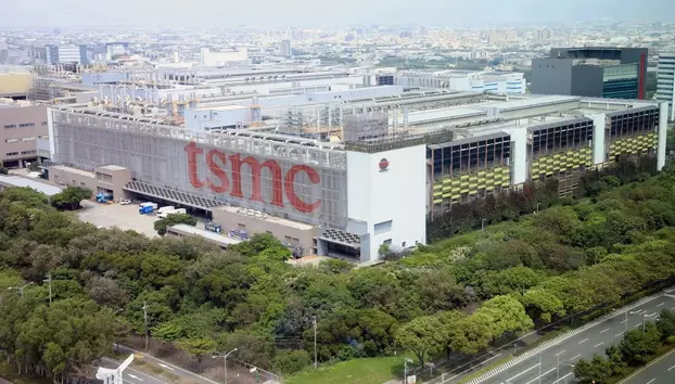 Acțiunile producătorului de semiconductoare TSMC ar putea crește după 15 octombrie. Care sunt condițiile așteptate de analiști