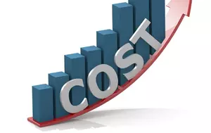 De ce cresc prețurile în România. Energia și taxele scumpesc viața mai repede decât urcă salariile