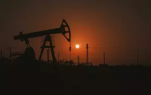 Petrolul urcă puternic după noua escaladare dintre SUA și Iran. Brent câștigă 7,1% într-o săptămână