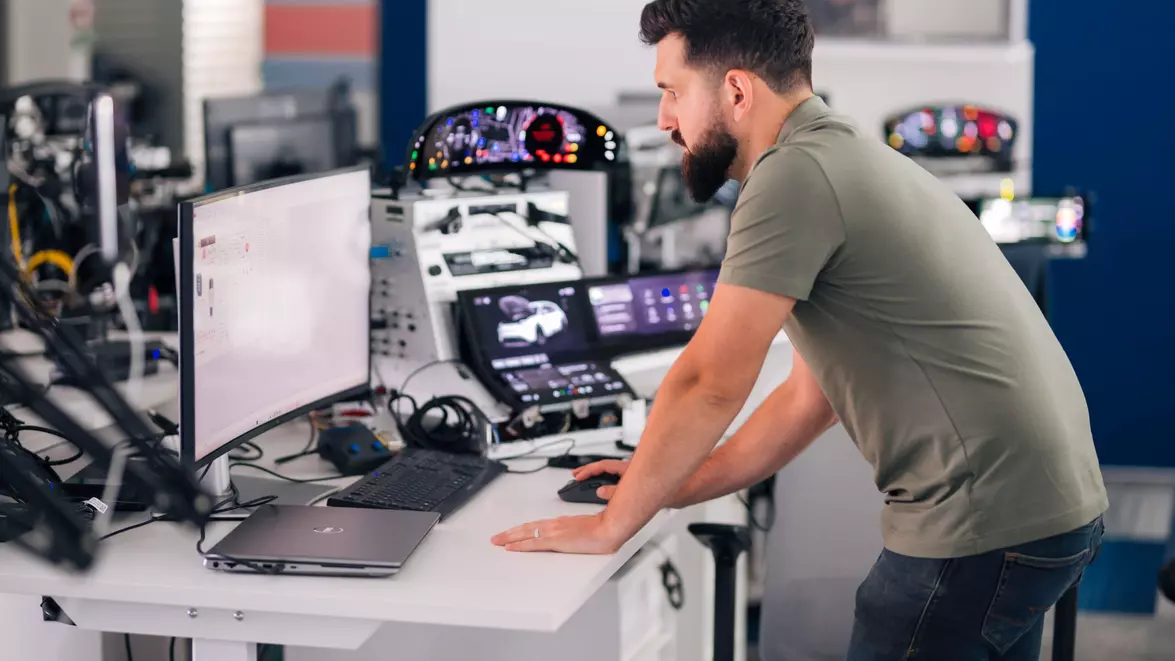 Porsche România se extinde în domeniul mobilității electrice maritime. Peste 380 de specialiști contribuie la proiecte internaționale de inovație