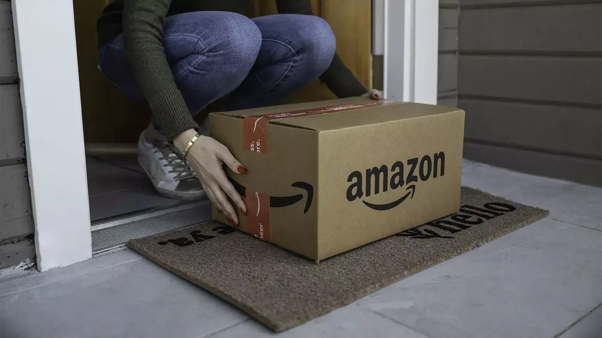 Amazon începe să returneze clienților banii încasați din tarifele lui Trump. Primele rambursări cumulează 600 de milioane de dolari