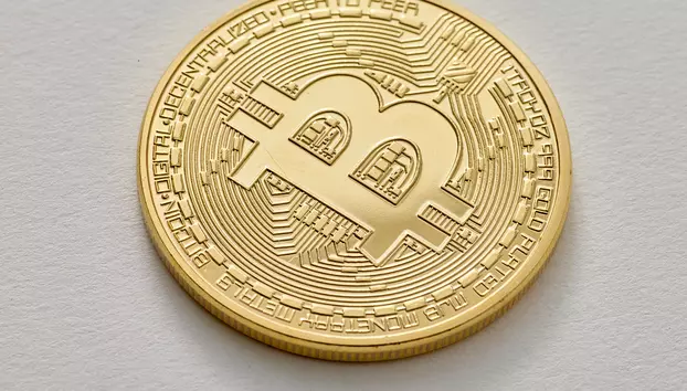 Bitcoin atinge maximul începutului de an. Criptomoneda a depășit pragul de 80.000 de dolari și accelerează creșterea
