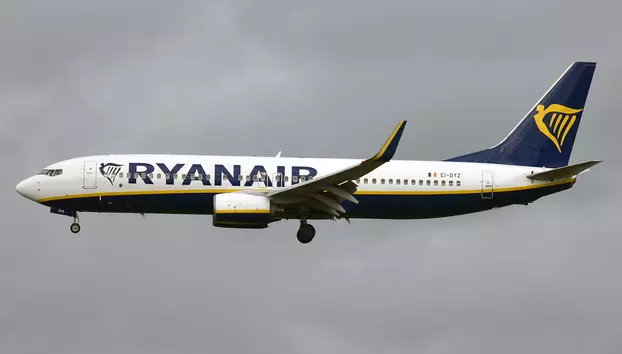 Ryanair estimează tarife mai mici în perioada iulie-septembrie. Profitul trimestrial a fost sub estimările analiștilor
