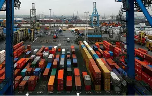 Comerțul global încetinește în 2026. Cum este economia internațională afectată de conflicte