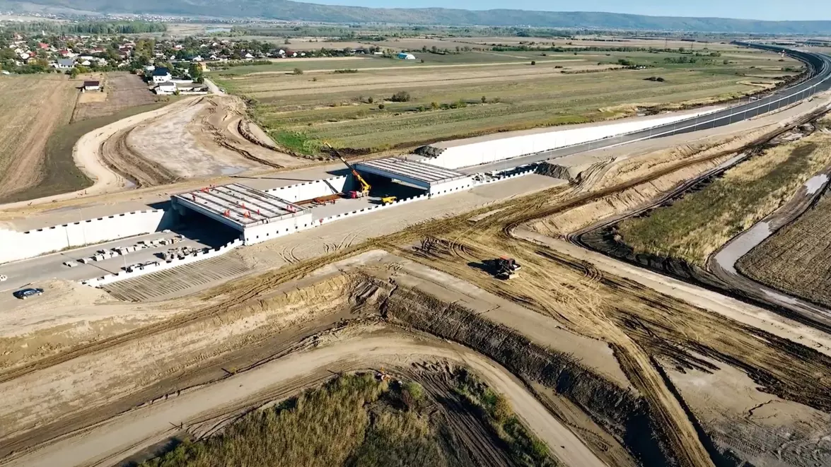 Umbrărescu duce pe A7 5.000 de muncitori și 1.000 de utilaje. Ținta din august poate decide banii din PNRR