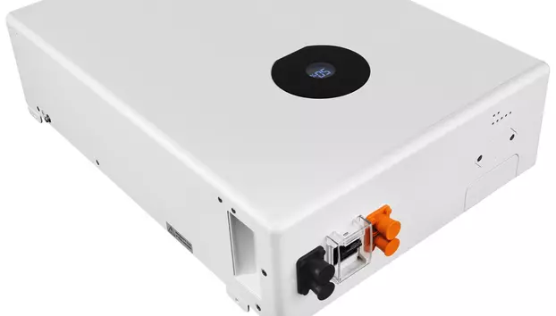 Prosumatorii primesc sprijin de 400 de milioane lei. Statul va finanța baterii pentru energia produsă acasă