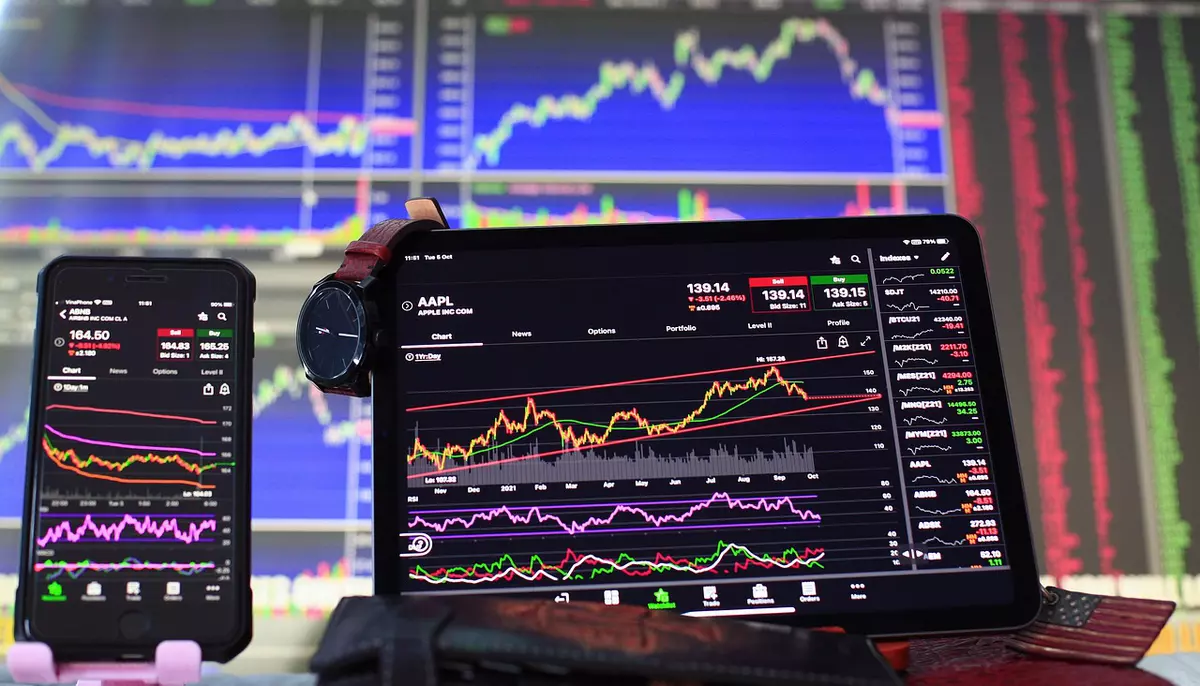 Indicele Nasdaq a urcat la un nivel record. AMD a atins în premieră o capitalizare de 1.000 de miliarde de dolari