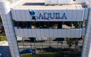 Aquila va intra în componența indicilor FTSE Global All Cap pe 21 septembrie. Capitalizarea companiei a trecut de 2,4 miliarde de lei