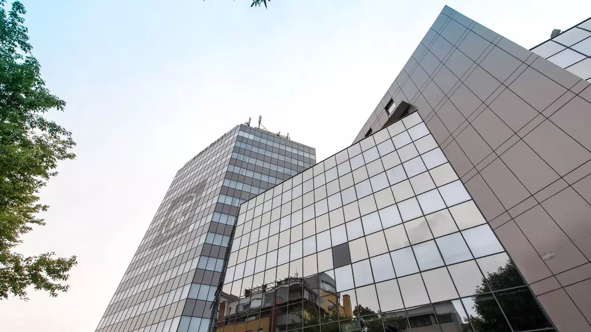 Global Vision preia fostul sediu Alpha Bank. Tranzacția pentru cele două clădiri de 10.000 de metri pătrați a fost intermediată de Colliers